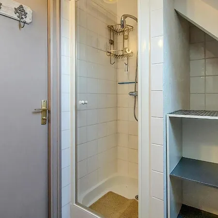 3 Bedroom Pet Friendly In *