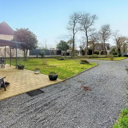 3 Bedroom Pet Friendly In